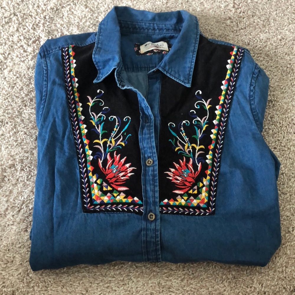 HOLDING HORSES EMBROIDERED TUNIC